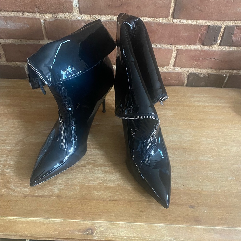 Giuseppe Zanotti black patent boots, size 39.5 (9.5) - NEW